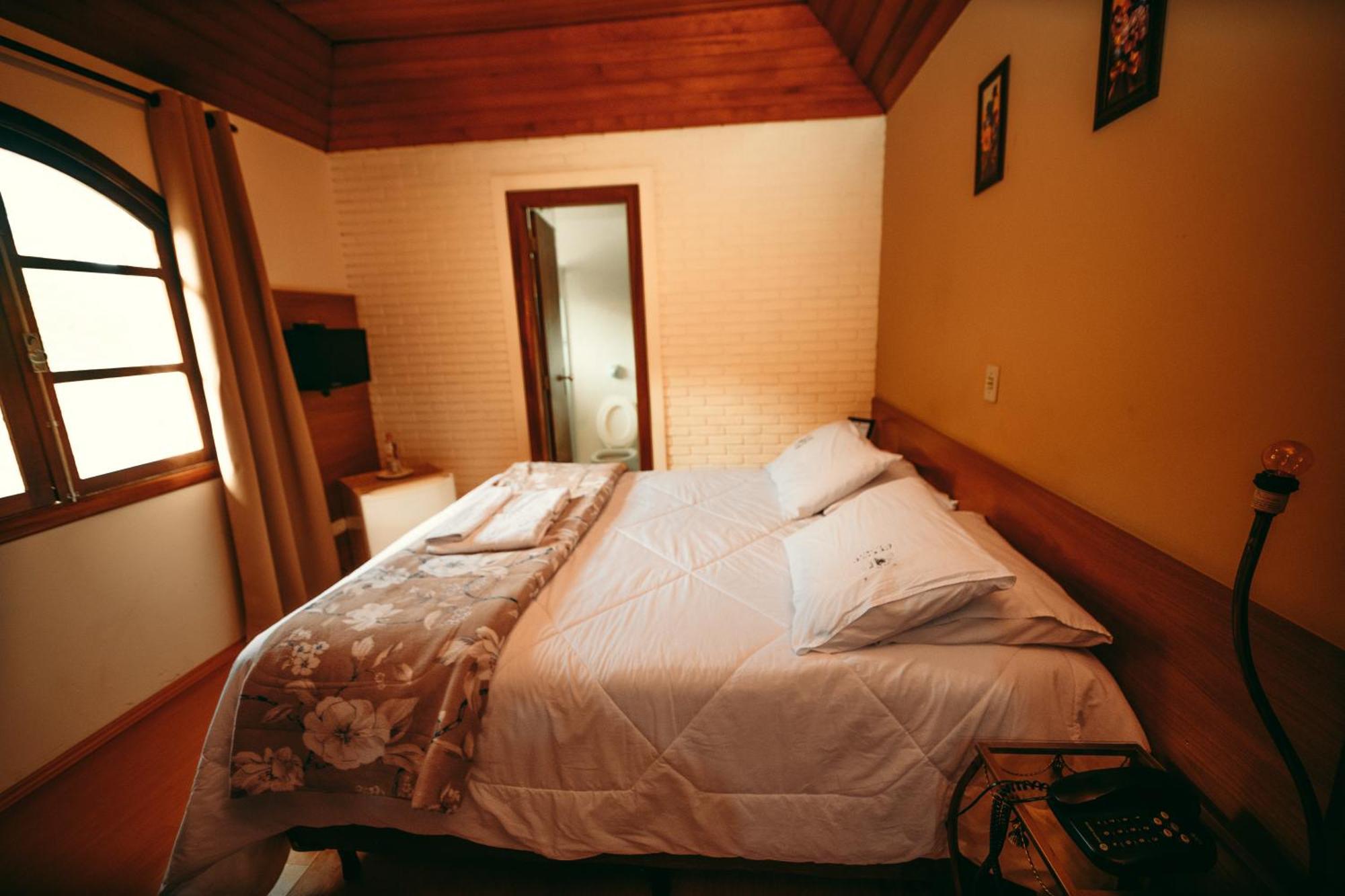 Hotel Geneve - 2Km Do Capivari — Photos 2